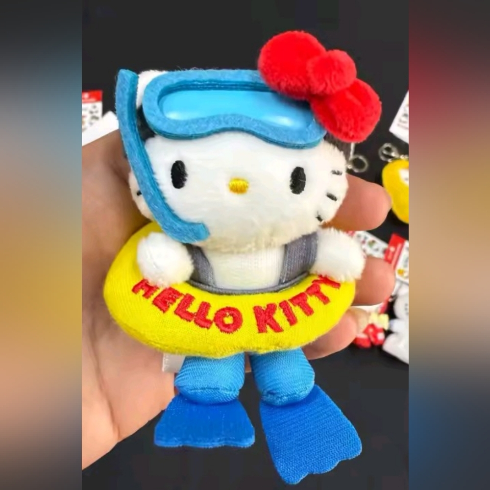 EXCLUSIVE - Hello Kitty Officially Licensed "Snorkeling Kitty" Purse Pal Plushie - Picture 4 of 8